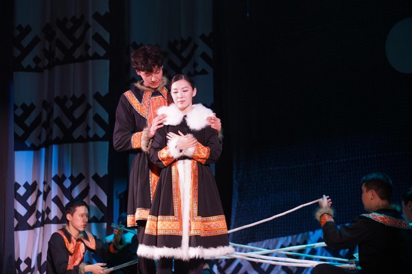 Спектакль «Золотые слезы синей птицы»