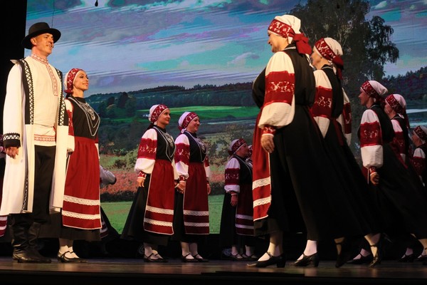 Концерт танцевального коллектива «Псковские кружева»