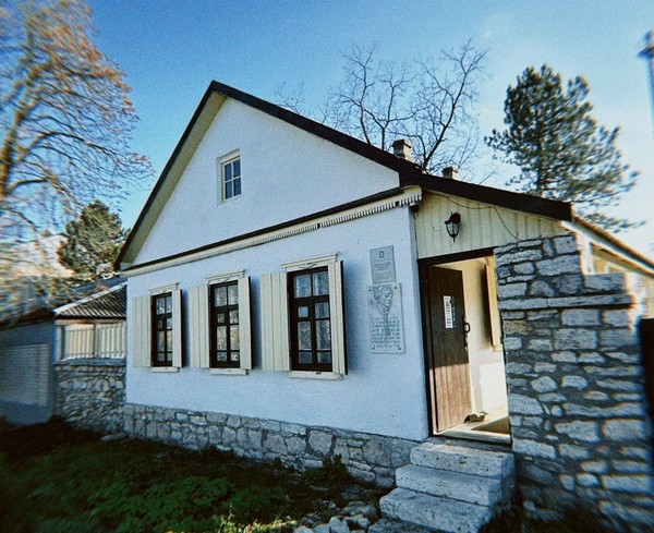 Игристые истории в доме Рошке