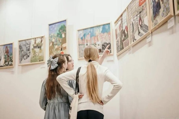 Выставка «Нам память о войне рисунок оживит»