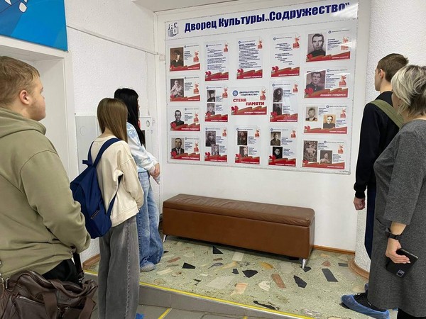 «Истории из семейного альбома»