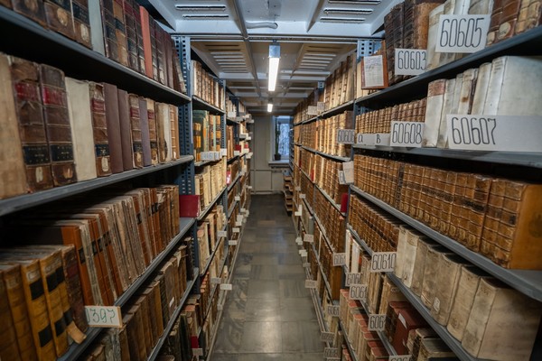 Обзорная экскурсия по книгохранению