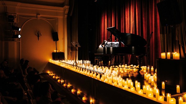 Музыкальный поединок при свечах: Орган & Рояль