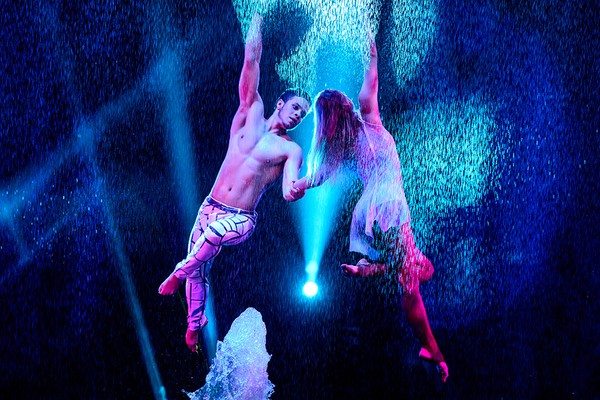 Шоу воды, огня и света