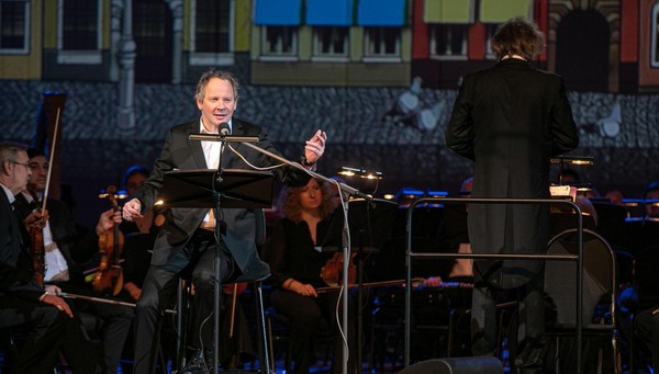 Виртуальный концертный зал:Сказки с оркестром.Ганс Христиан Андерсен–«Свинопас», «Огниво»