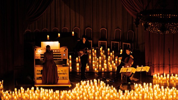 Мировые шедевры классики при свечах