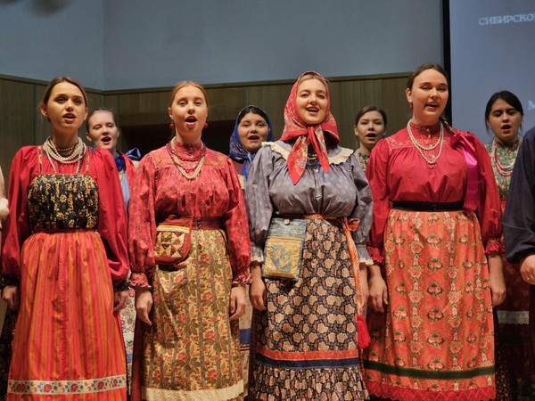 Гала-концерт II Всероссийского конкурса исполнителей народной песни «Традиции живая нить»