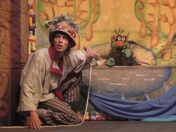 Спектакль «Сказка о попе и о работнике его Балде»