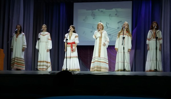 О, Русь! Малиновое поле