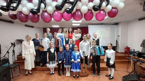 Яркий семейный праздник в ДШИ № 4