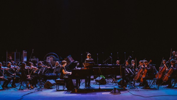 Оркестр CAGMO – Саундтреки Эйнауди – Двойной концерт при свечах