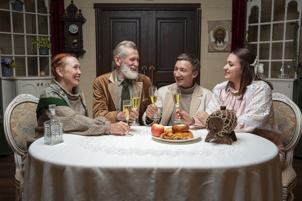 Свои люди — сочтёмся