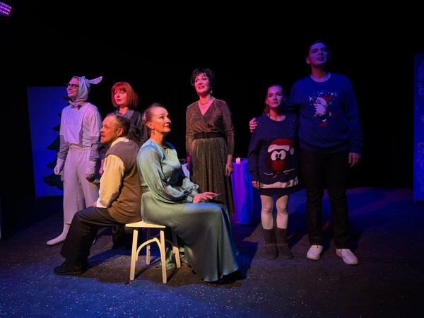 Спектакль «Дуры мы, дуры»