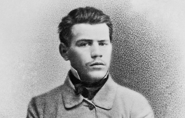 Выставка «Молодой Толстой»