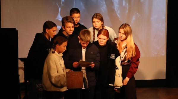 Спектакль «Невозможно предать»