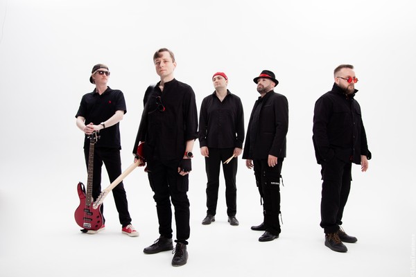 Вполголоса