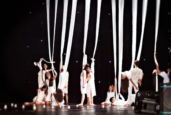 Пластический спектакль «Карусели над городом»