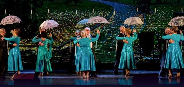 Отчетный концерт ансамбля бального танца «Феникс»