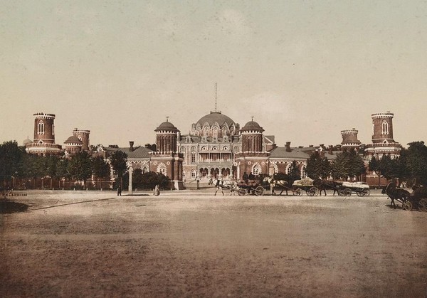 Лекция «Радушный прием на Царскосельской и Петергофской дорогах»