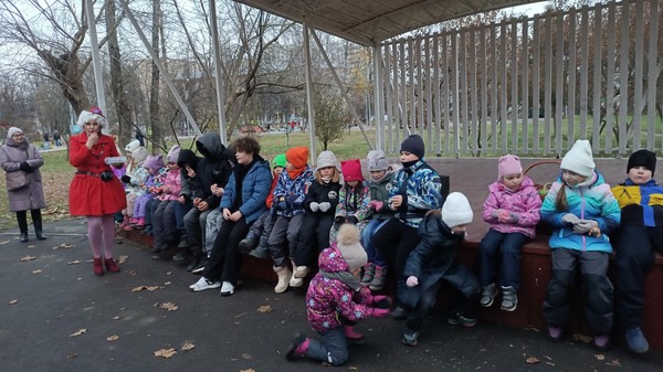 Интерактивно-познавательная программа для детей «Разведу водою краски…»