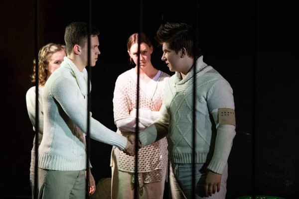 Спектакль «Тварь»