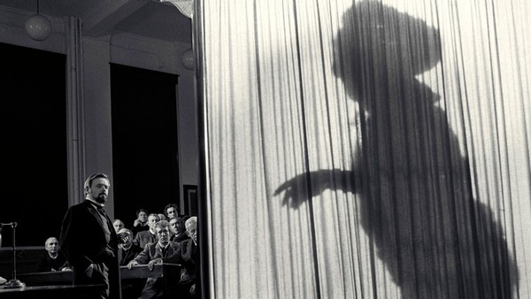 Яна Телова. Кожа, в которой я живу: что значит быть «монстром» в кино?