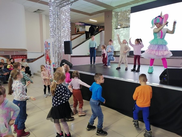 Игровая программа «Путешествие в страну фантазий»