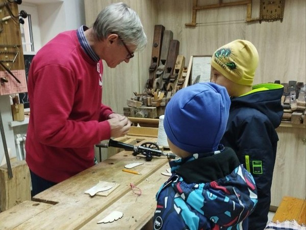 Программа «От росписи до чеканки»