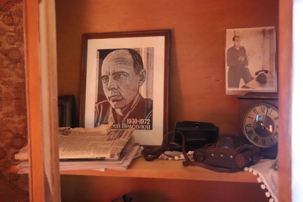 Выставка «В компании с поэтом»