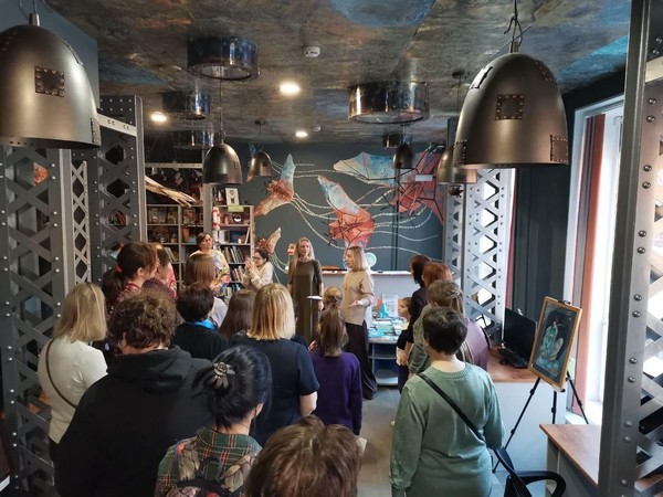 Открытие выставки звуковых картин «Все бегут, летят и скачут»