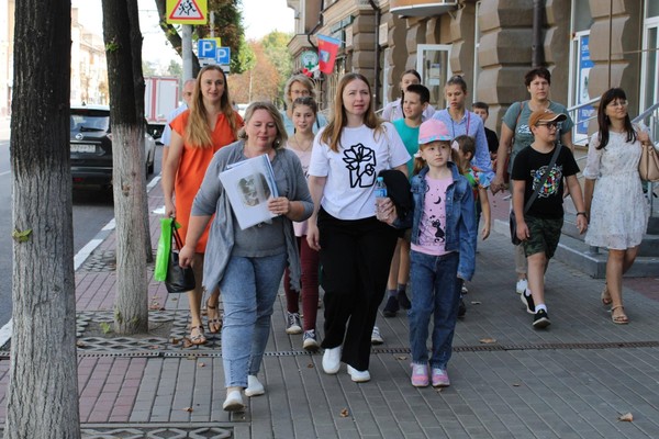 Краеведческая прогулка для иностранных студентов «Площадь Карла Маркса и её окрестности»