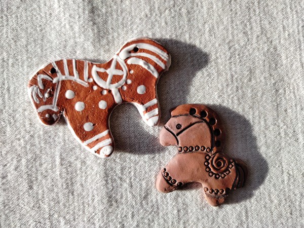 Мастер-класс «Елочная игрушка «Коник»