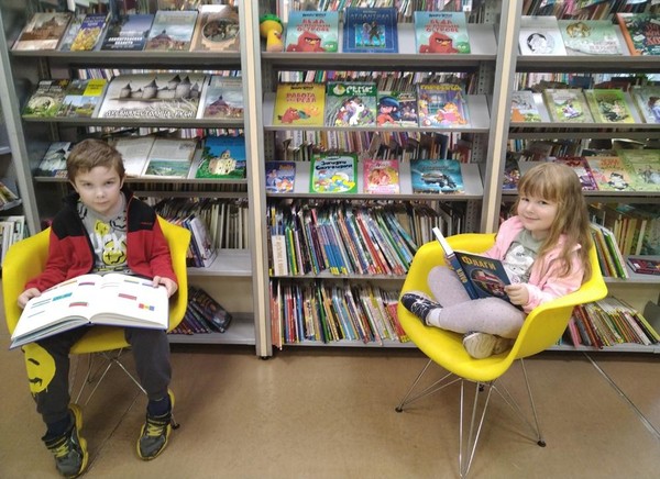 Праздничная программа «Единственной маме на свете»