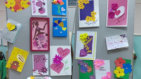 Выставка ко Дню Матери