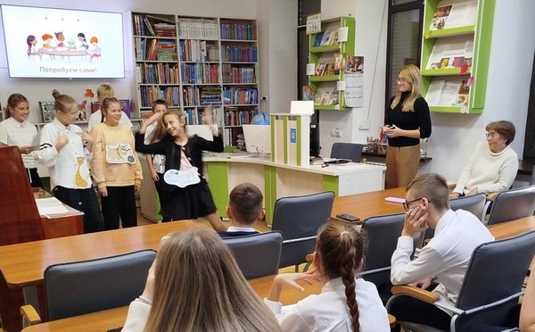 Театрализованная постановка «Под аплодисменты»