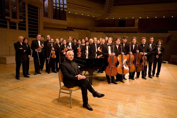 Виртуальный концертный зал. «Виртуозы Москвы»