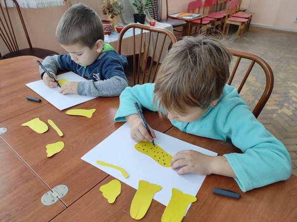 Эти краски небесно-голубые мастер-класс по аппликации из пластилина в традиционной росписи Гжель