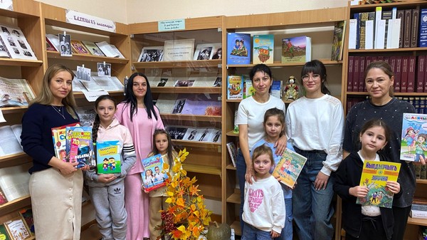 Информационно-развлекательная программа «Прекрасен мир любовью материнской»