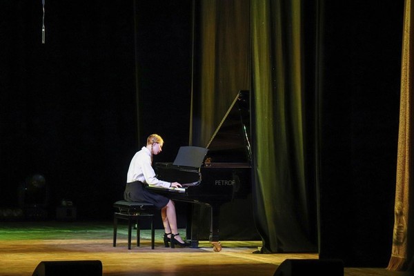 Программа «По легким клавишам скользя»