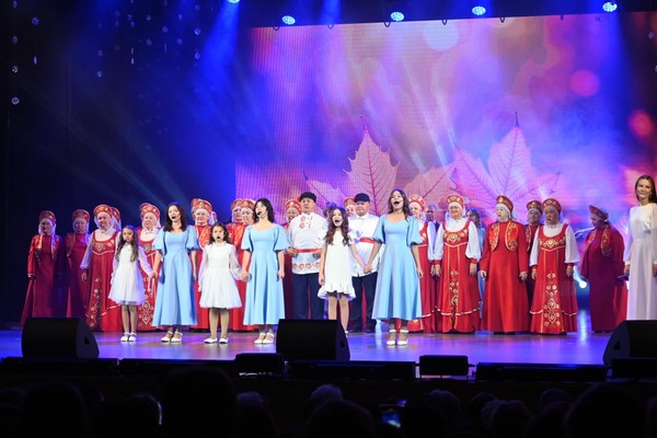 Праздничный концерт «Тебя прекрасней нет на свете»