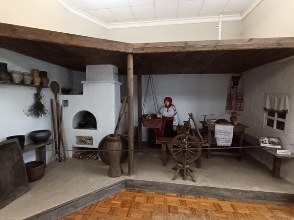 Экскурсия по залу «Этнография края»