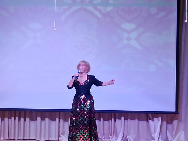 Концертная программа«Материнское сердце-источник любви»