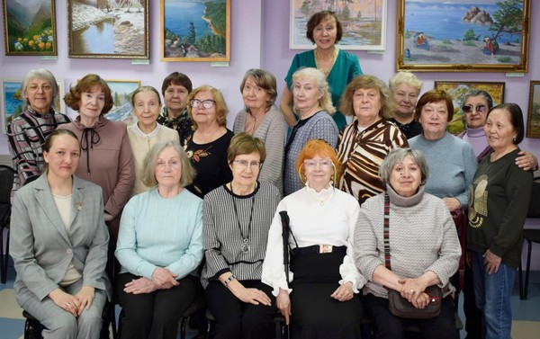 Художественная выставка «И в жизни каждый день прекрасен» творческого объединения самодеятельных художников «Бабр»