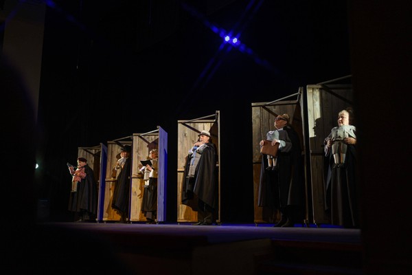 Спектакль «Эрьзя. Летящий к свету»