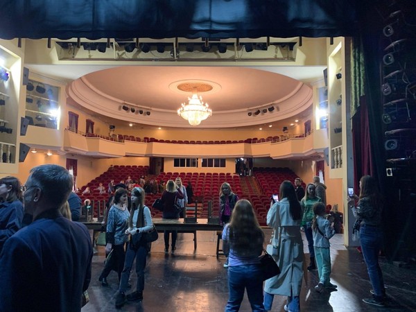 Экскурсия по закулисью с Вероникой Васильевой