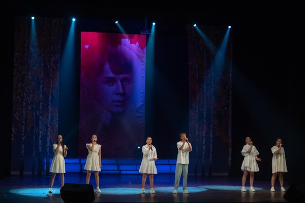 Музыкальный спектакль «Люблю до радости и боли»