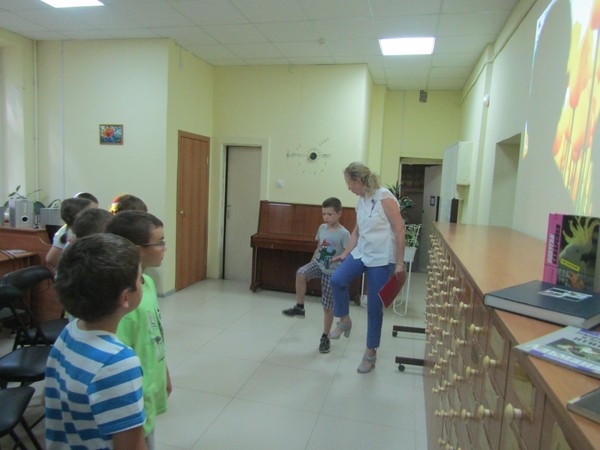 Час подвижных игр «Весёлая гимнастика»