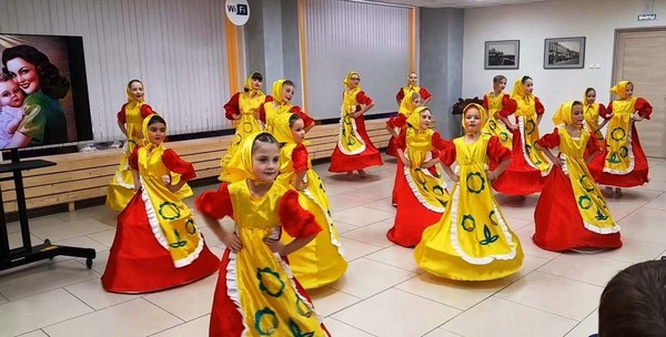 Ты жизнь мою любовью озаряешь