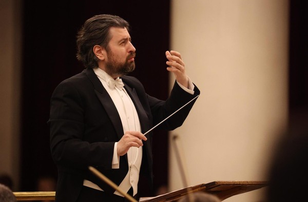 Концерт «Дирижер – Дмитрий Юровский. Солист – Иван Бессонов»