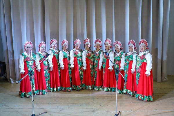 «За всё тебя благодарю» – концерт народного ансамбля русской песни «Задорные кумушки»